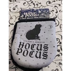 Disney Hocus Pocus Mini Silicone Mitts - Gray & Black